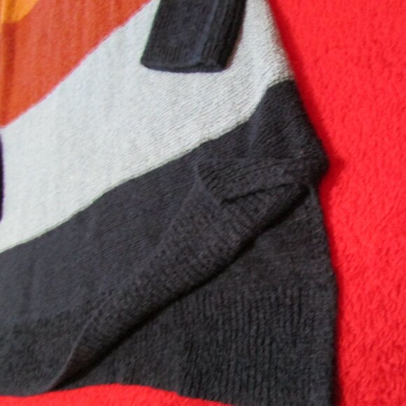 Maurices Lightweight Colorblock Sweater Chenille Back Cutout Crew Long Sleeve - Picture 2 of 8